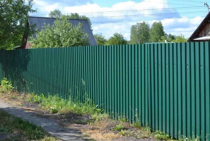 Почему в Днепре ворота одинаковых размеров продают с разницей в цене в 2–3 раза